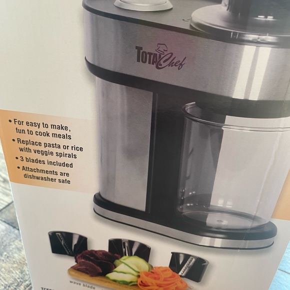 - - Brand new- total chef Electric spiralizer - Picture 3 of 4